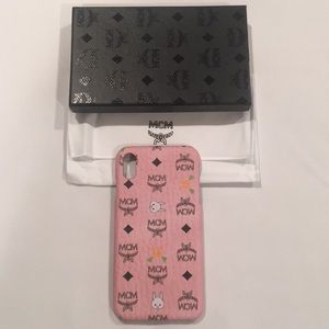 🐰MCM🐰Visetos rabbit/carrot iphone XS MAX case🥕